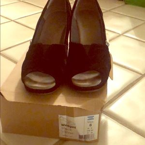 Toms black velvet wedges